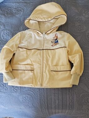 Vintage Quiltex Pale Yellow Hooded Puffer Jacket with Bunny Patch